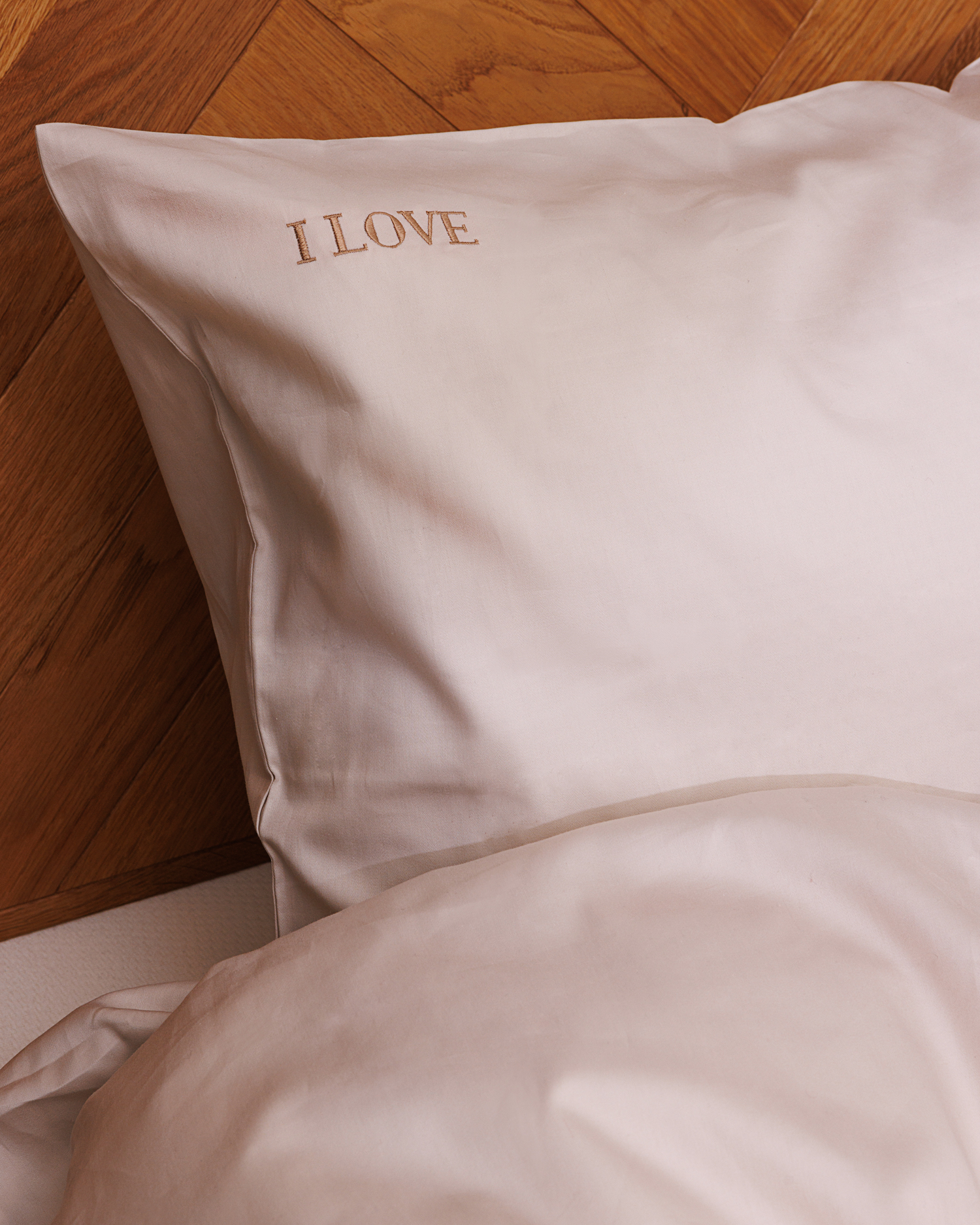 Luxury cotton pillow case, bed linen